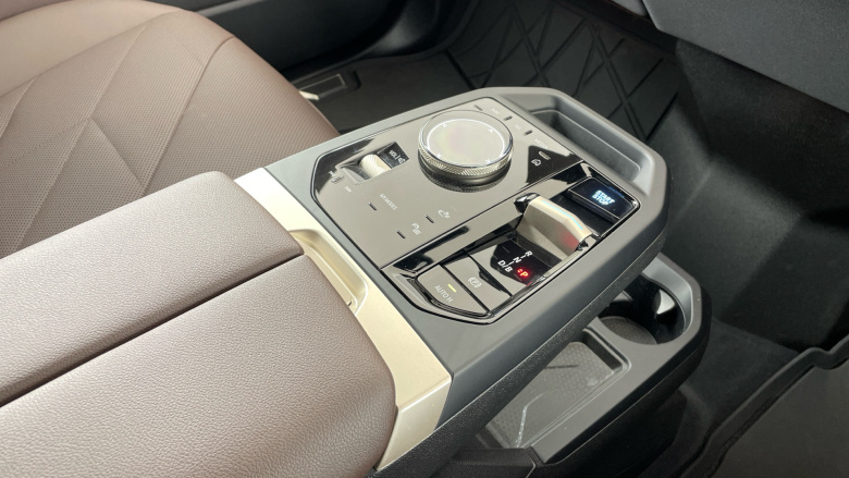 BMW iX 240kW xDrive40 M Sport 76.6kWh 5dr Auto Electric Estate